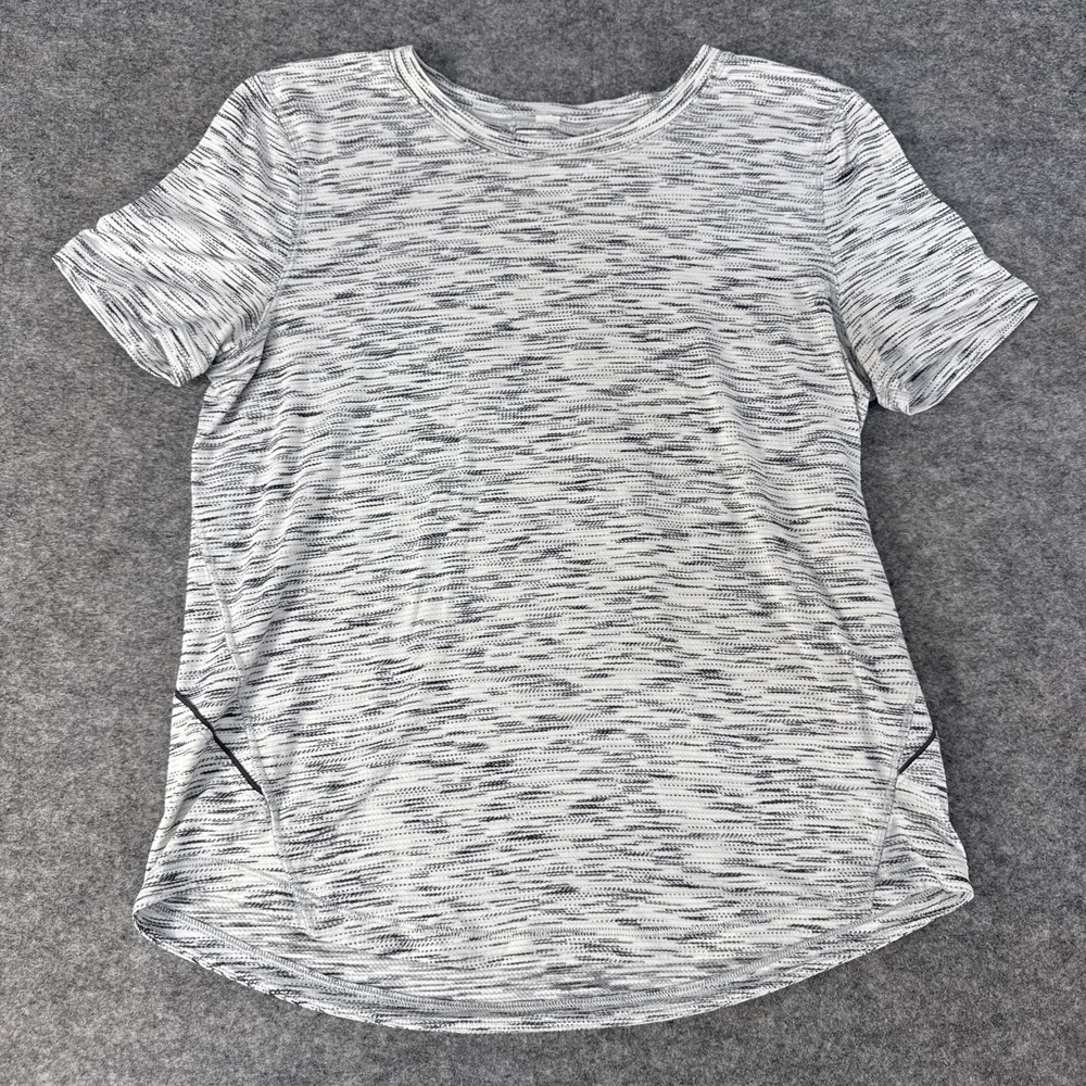 Lululemon Shirt Womens Medium Swiftly Tech Short Sleeve Athletic Running Gym